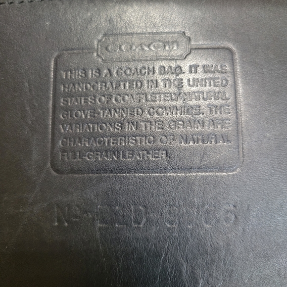 EUC | COACH | LEATHER | PURSE - Picture 4 of 4